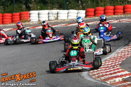 Jorrit Pex leading the field